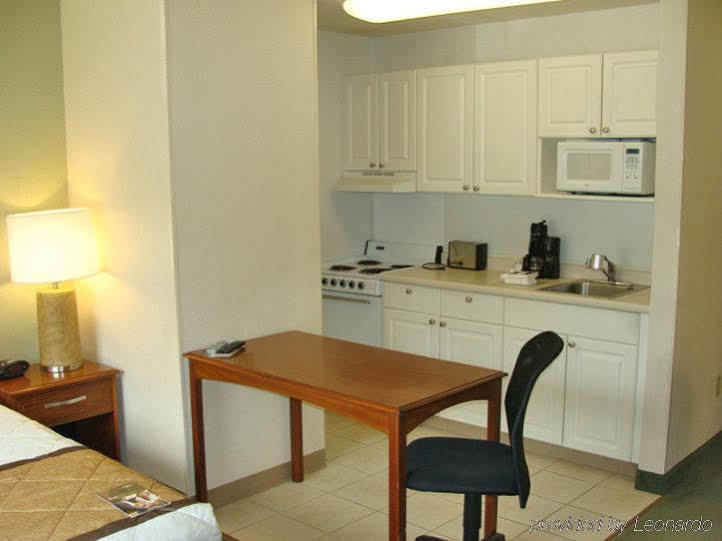 Extended Stay America Suites - Philadelphia - Mt Laurel - Pacilli Place Маунт-Лорел Екстер'єр фото